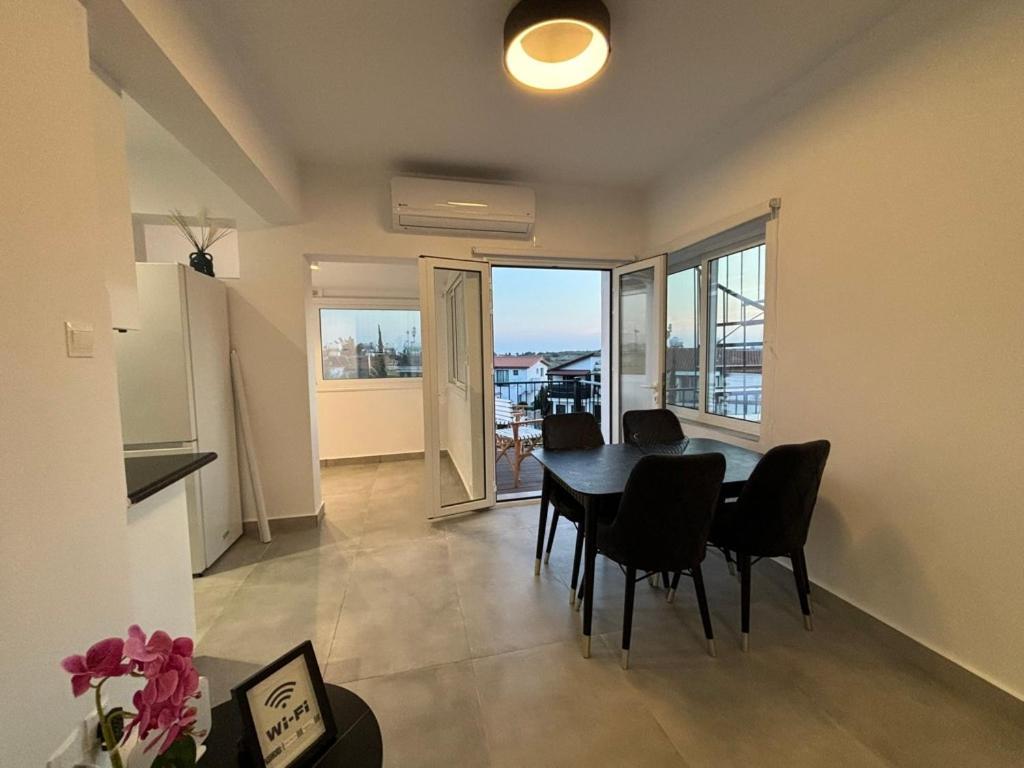 Ferienwohnung Venus Lighthouse 2B, Sea-View, Paphos Center Exterior foto