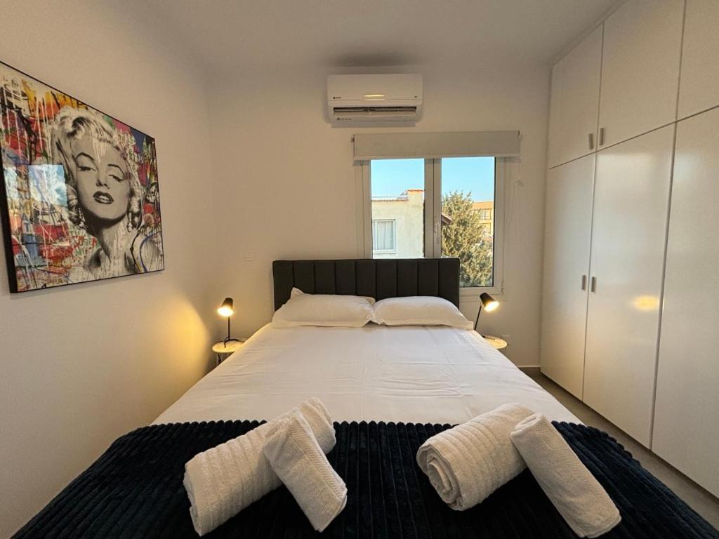 Ferienwohnung Venus Lighthouse 2B, Sea-View, Paphos Center Exterior foto